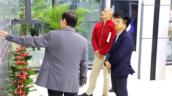 http://www.cse.cqu.edu.cn/__local/E/44/75/688AFEB68B286966F479B40DD63_0AEA2FAA_4E6F9.jpg